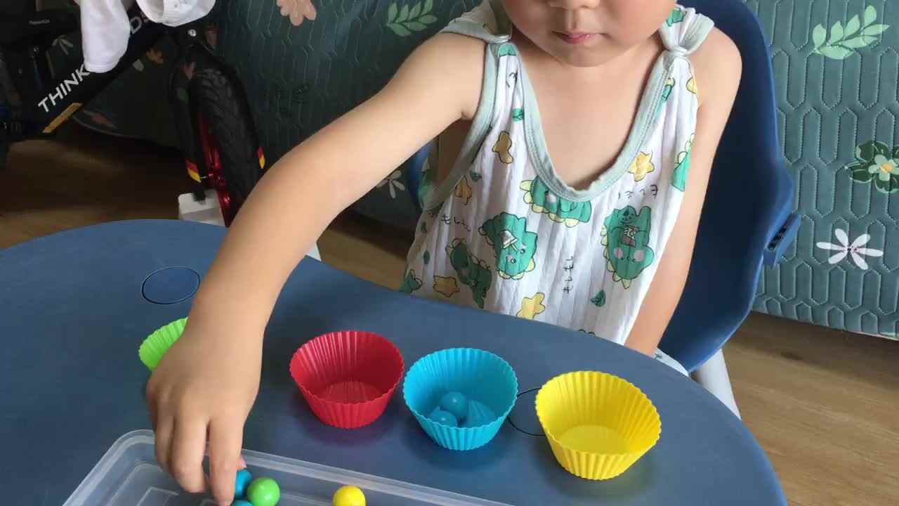 20220709小A班郭睿珩-数学认识颜色-红黄蓝绿.mp4