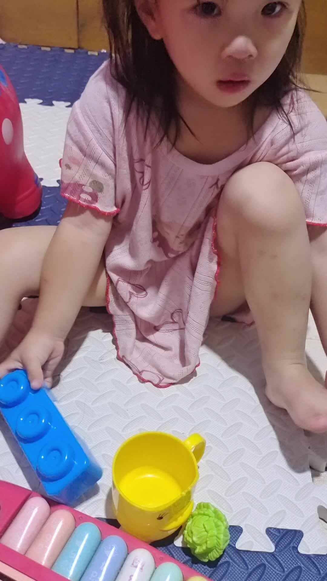 红黄蓝绿