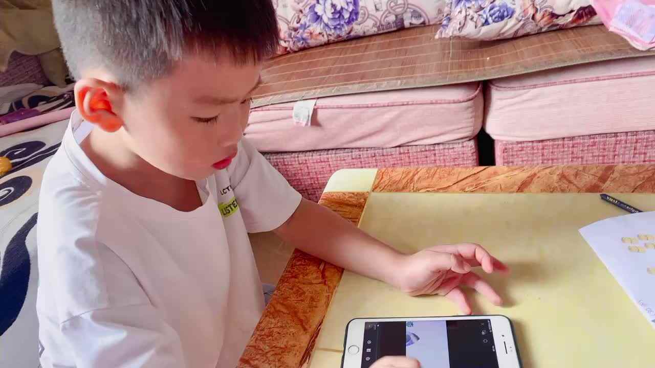 《看视频十个十个数》