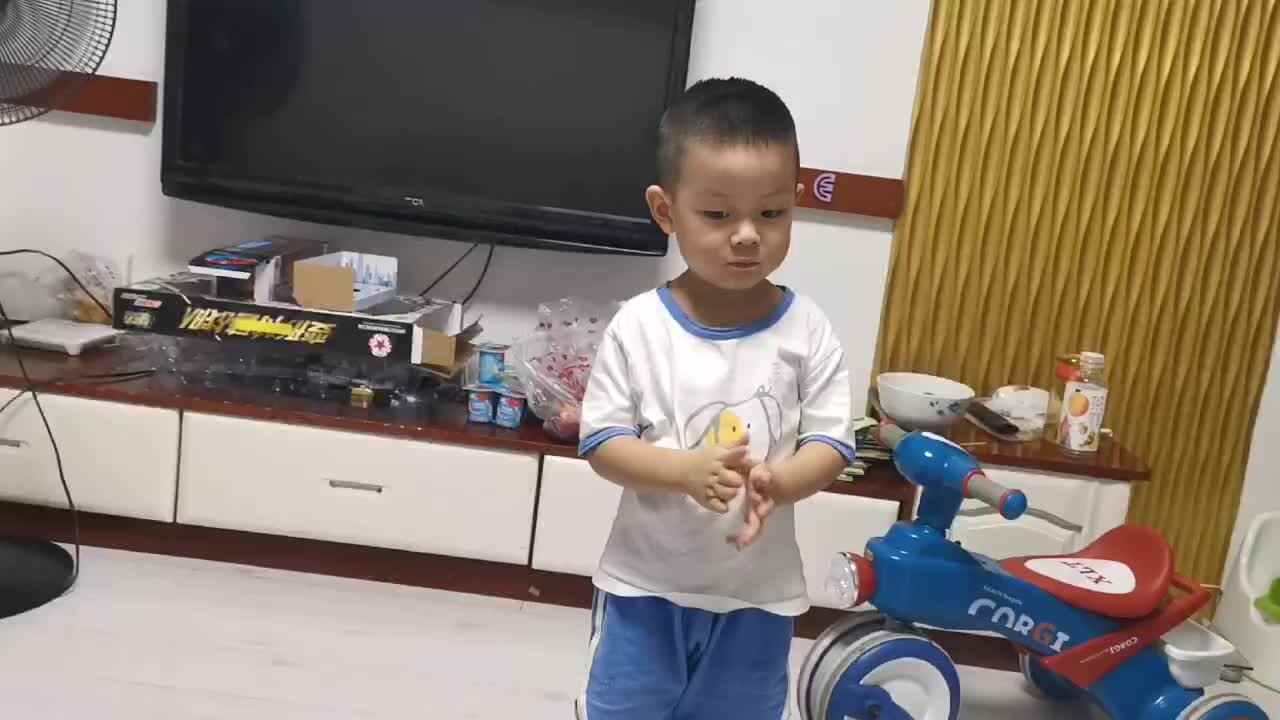 20220804小A班郭睿珩-暑假作业-day04-A ram sam音舞游戏.mp4
