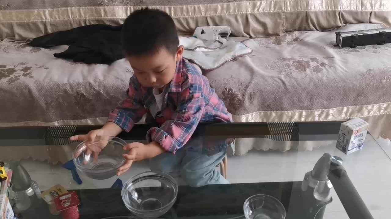 20220824小A班郭睿珩-暑假作业-day18-大小排列.mp4