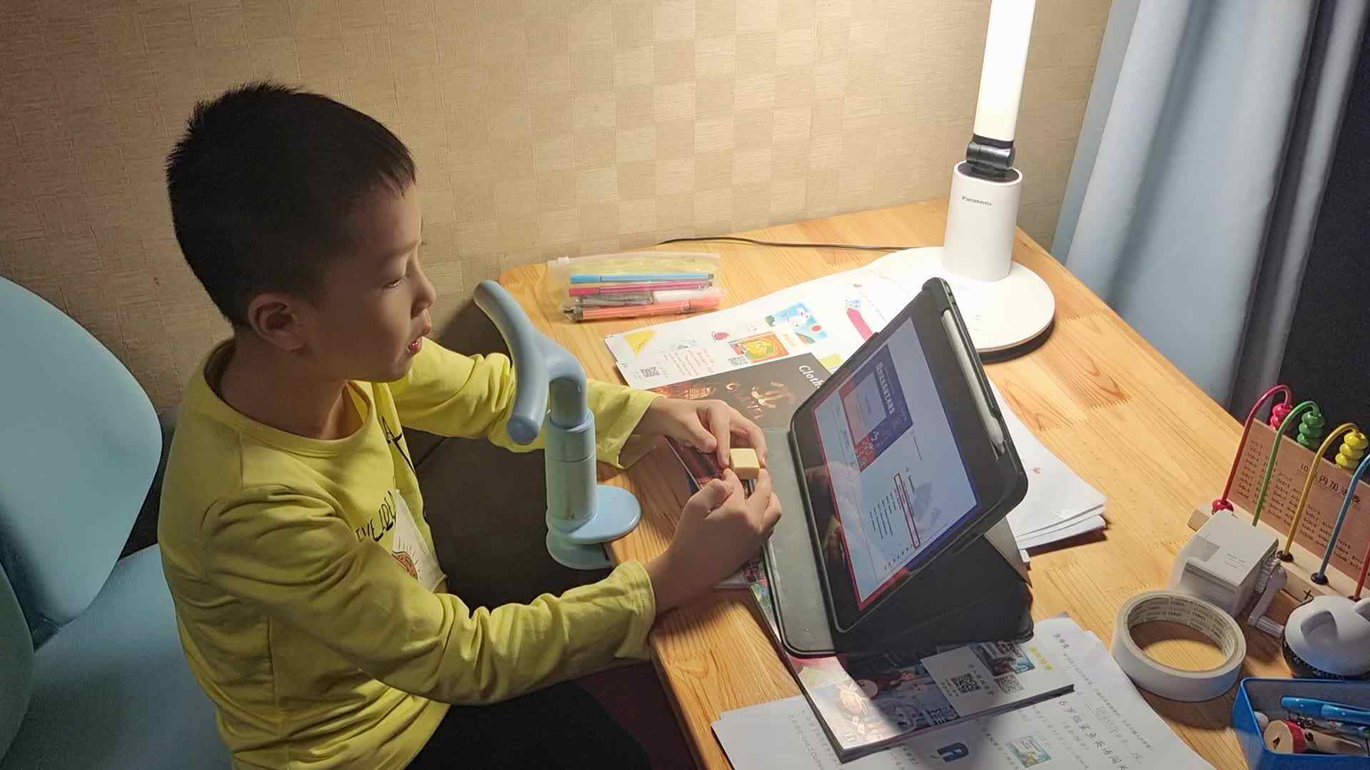 不同天气穿不同衣服.mp4