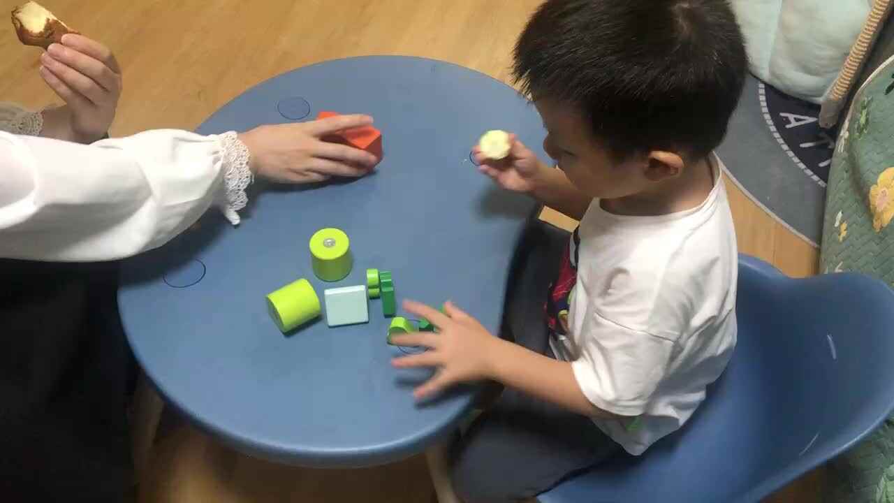 20220922中A班郭睿珩-按颜色形状分类.mp4