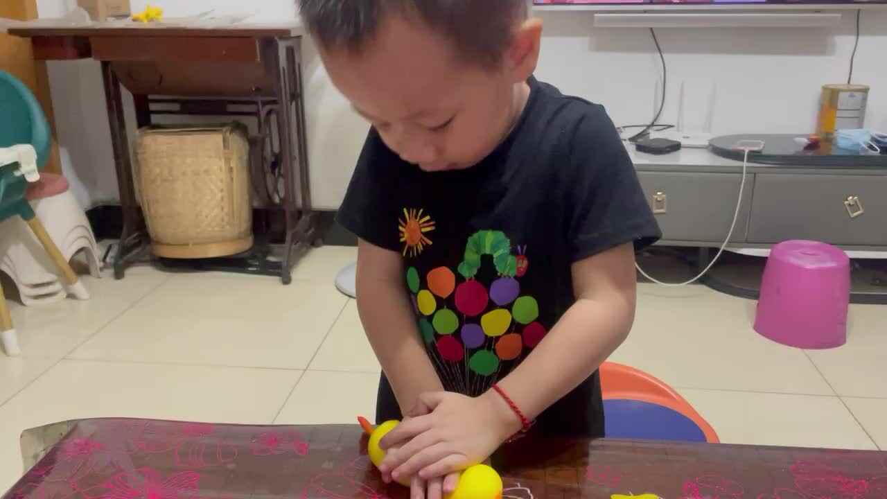 小A班钟昊彦 心肺复苏演练.MOV