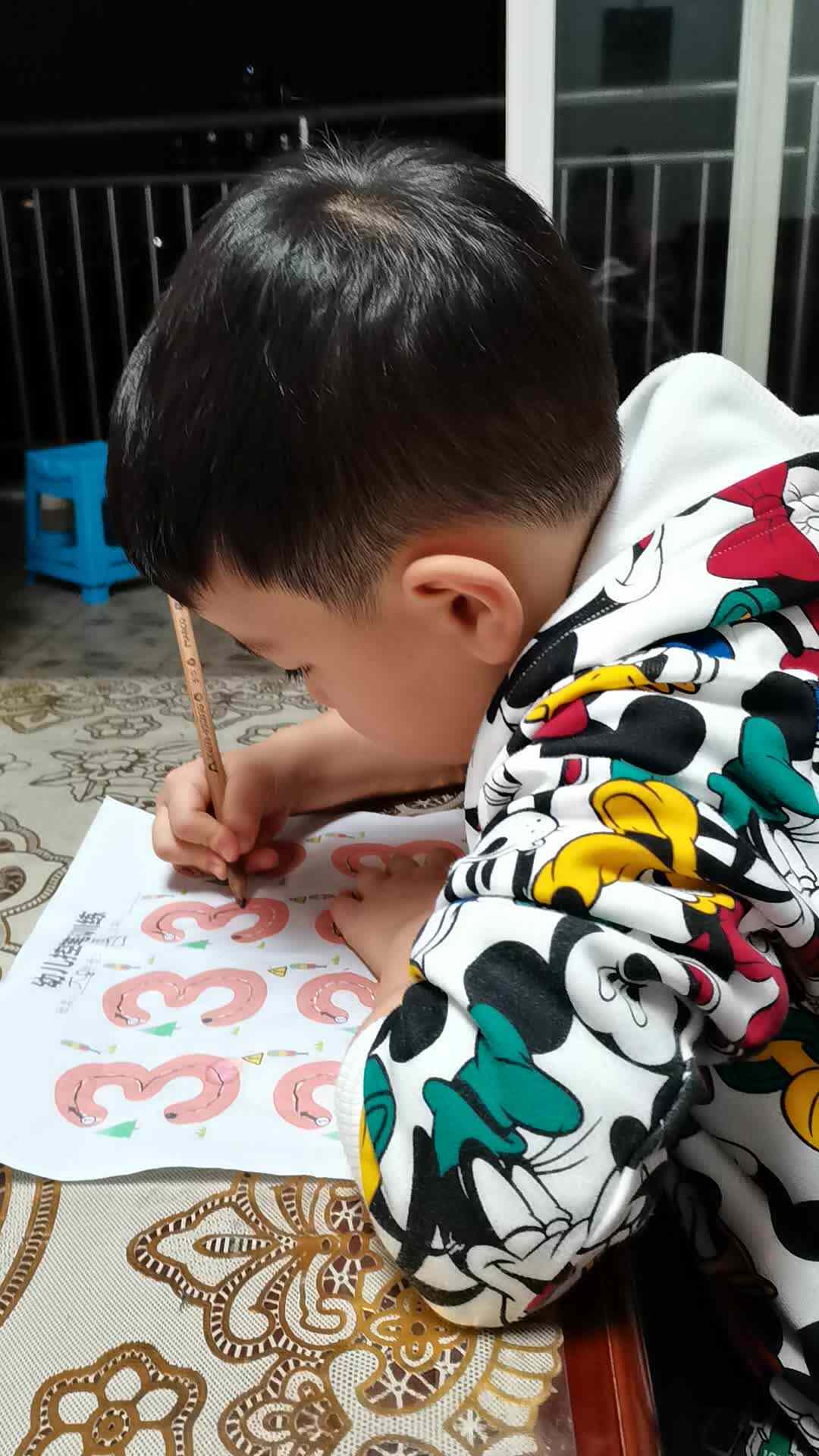 10月11日昌奕乐控笔练习