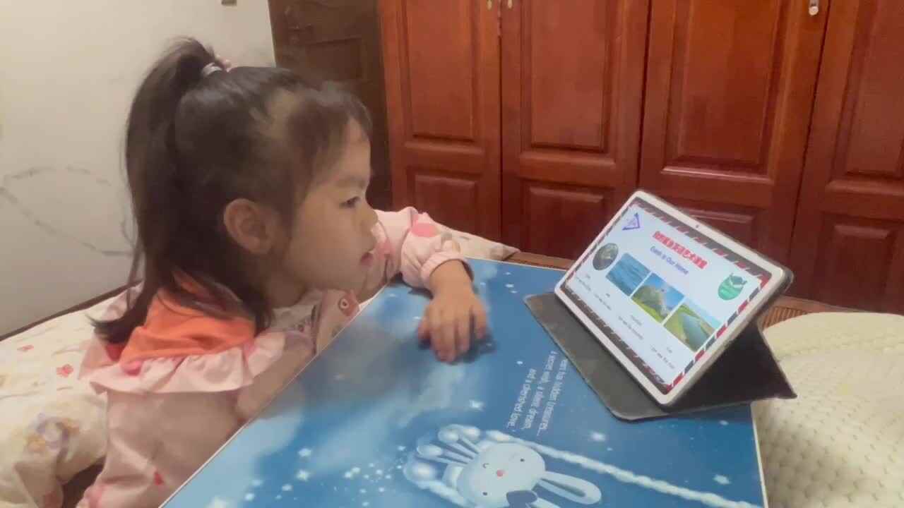 2022.10.1大B班窦语桐，Earth朗读示范.MOV
