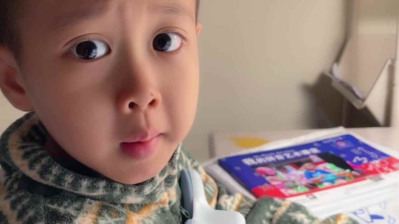 2023级B班20221025吴艺轩闯关练习-声母zh.MOV