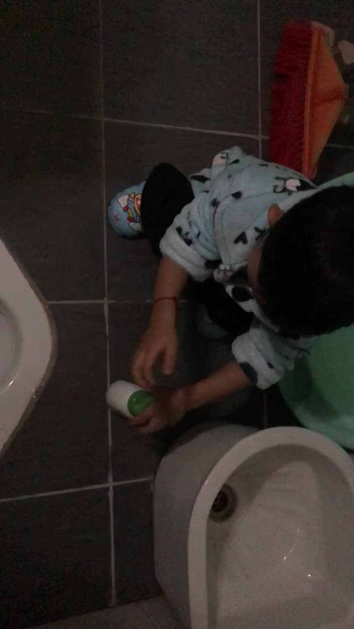 自己洗手