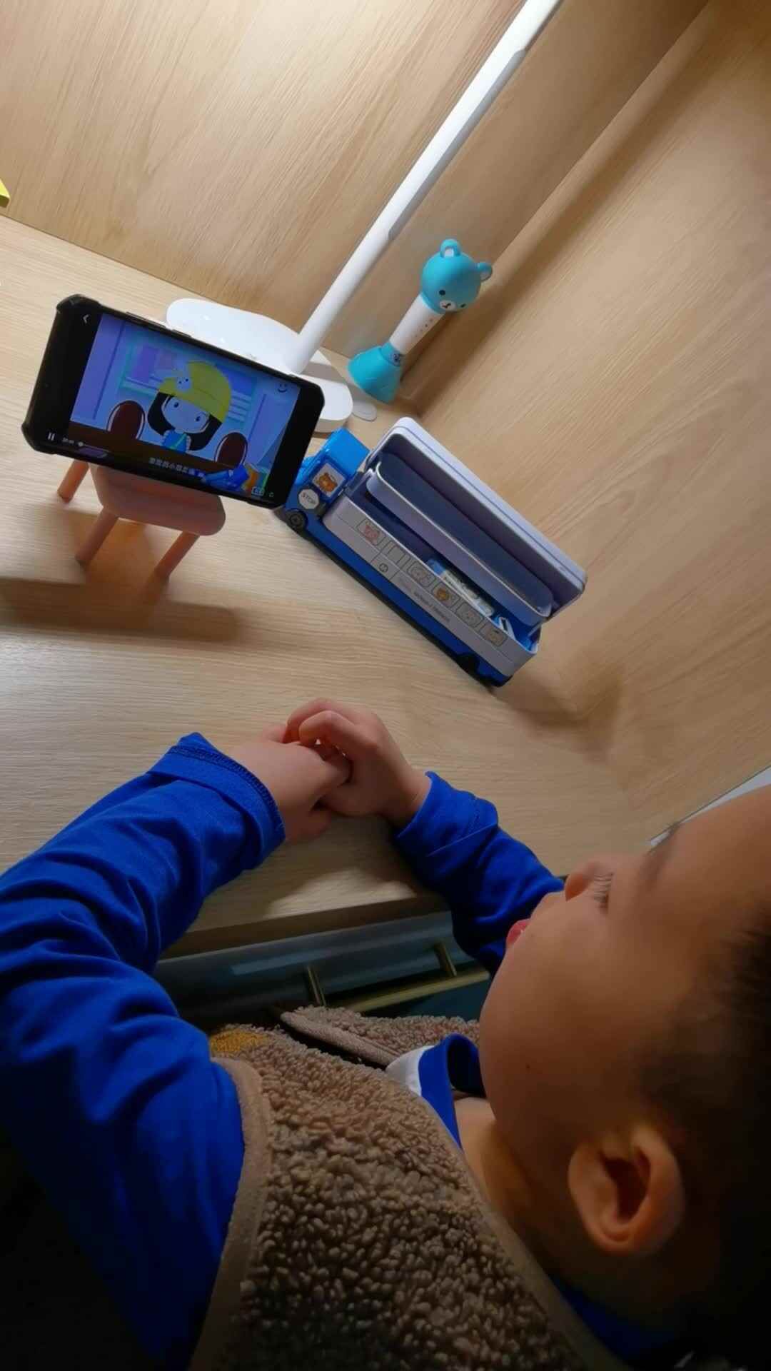 观看视频《10以内的相邻数