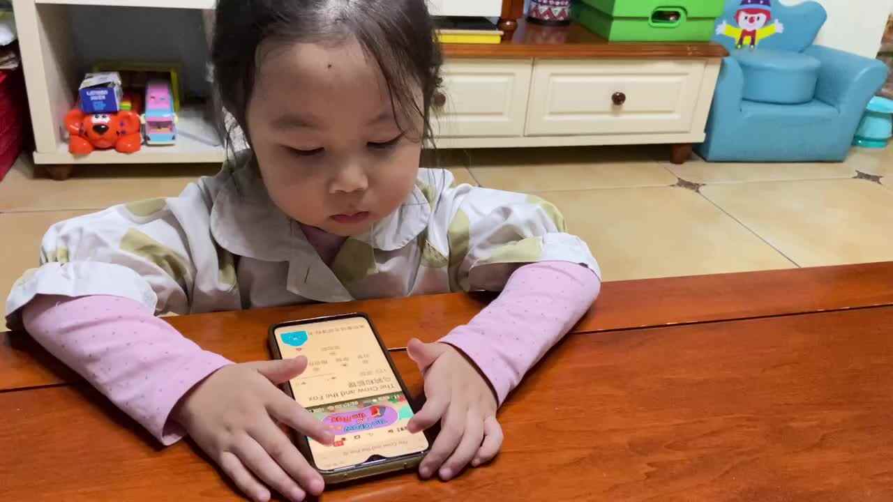 2022.10.21闯关练习-观看英语故事《乌鸦和狐狸》