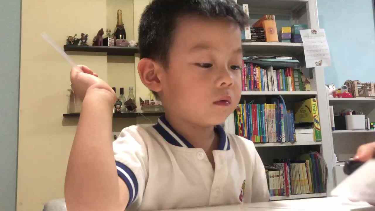 20221021中A班郭睿珩-观看重庆动物园.mp4