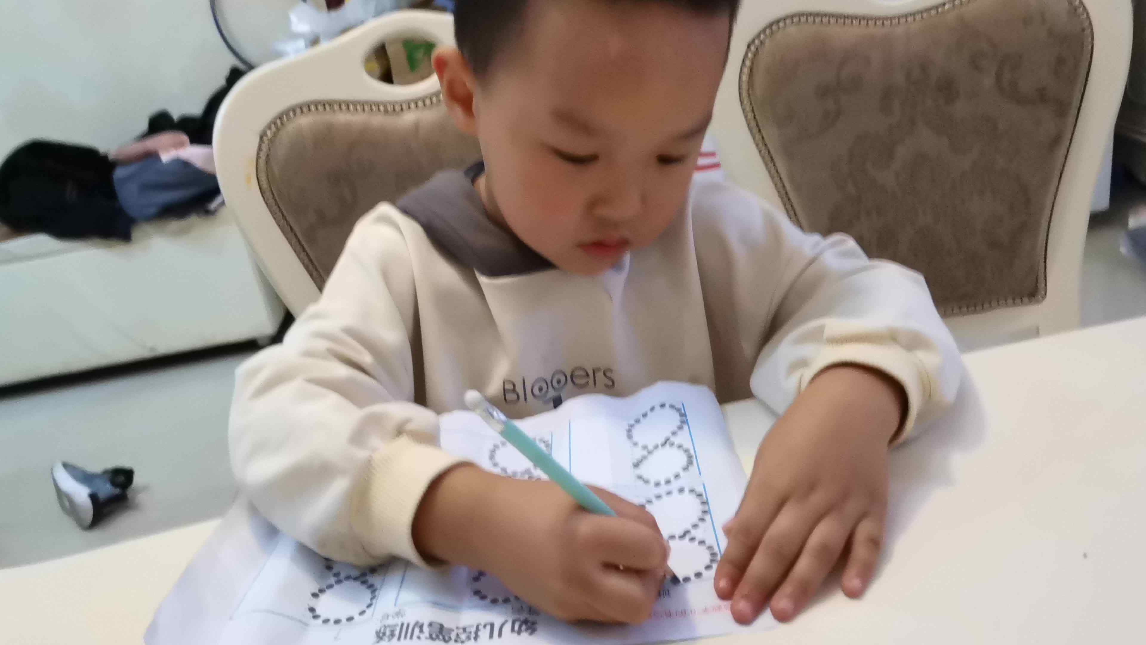 VID_20221031_203744.mp4