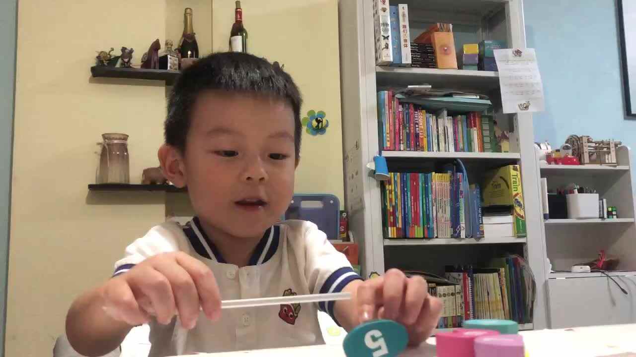 20221021中A班郭睿珩-观看跟唱UppercaseB.mp4