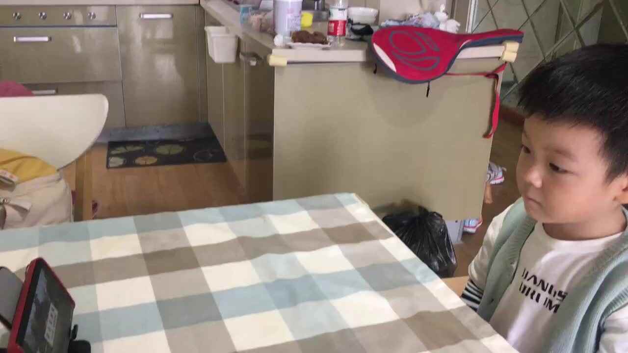 20221030中A班郭睿珩-观看西安博物馆.mp4