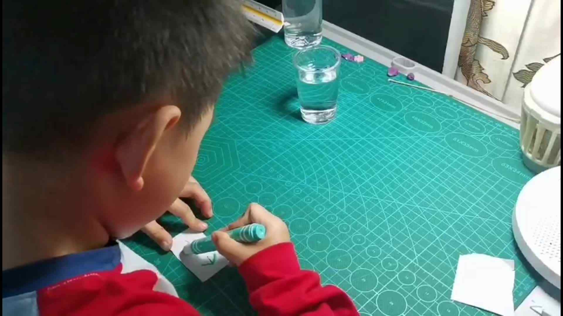观看做实验迷失的方向+控笔练习9