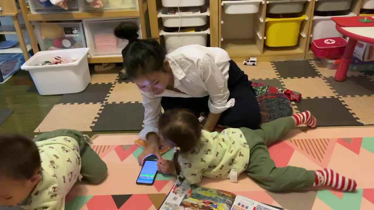 小A班王奕童王奕喆视频观看《司马光砸缸》