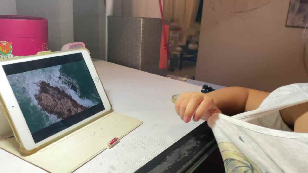 10.2屠钰婷观看《地质公园》.mov