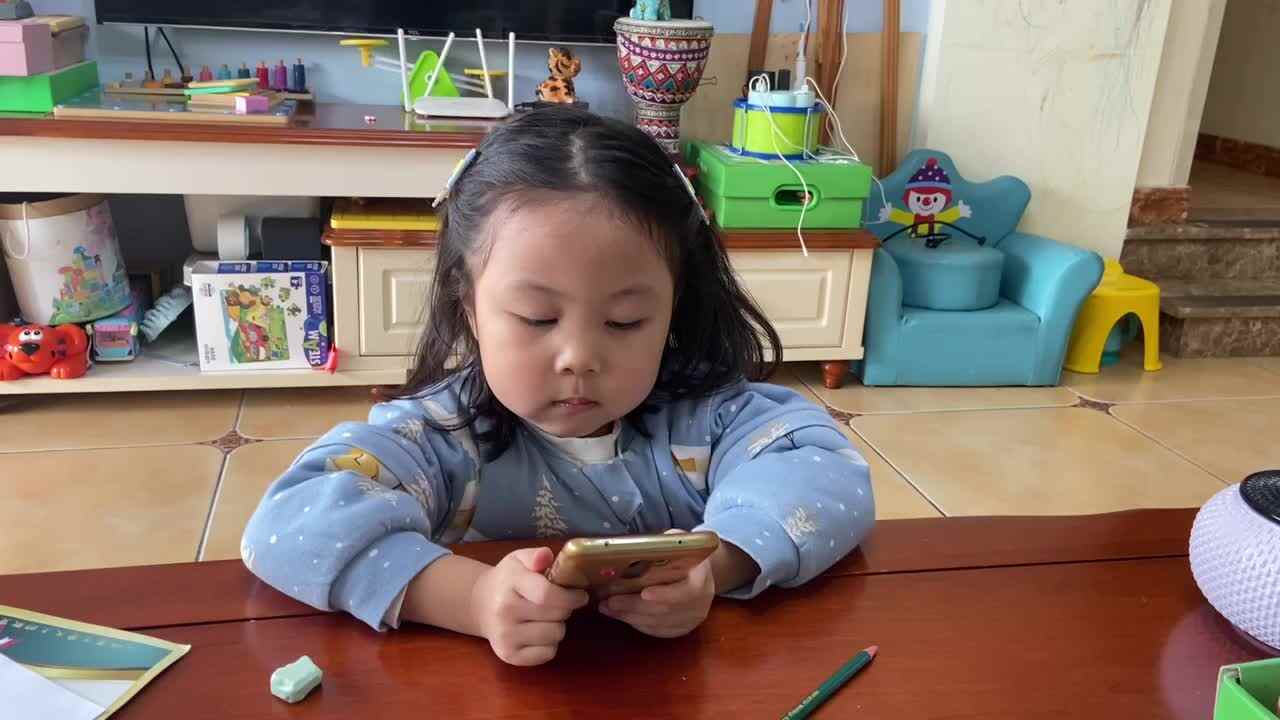 2022.10.28闯关练习-英语视频《小猪佩奇看牙医》