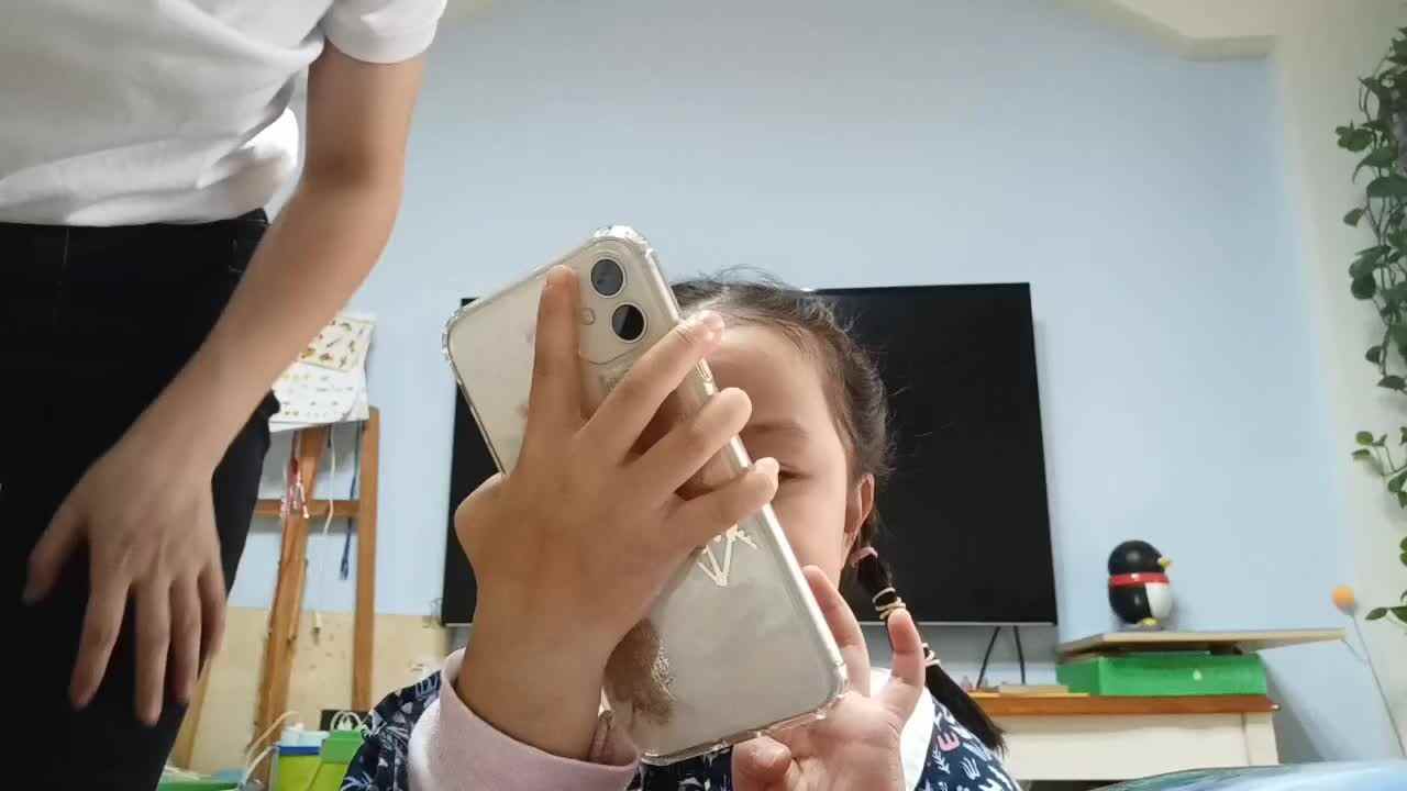 2022.10.16闯关练习-观看英语视频吃掉皮特