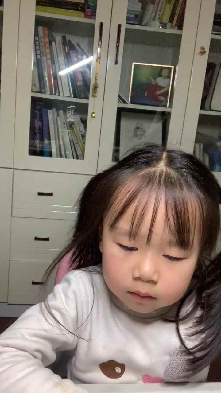观看英文儿歌《the tortoise and the hare》.MOV