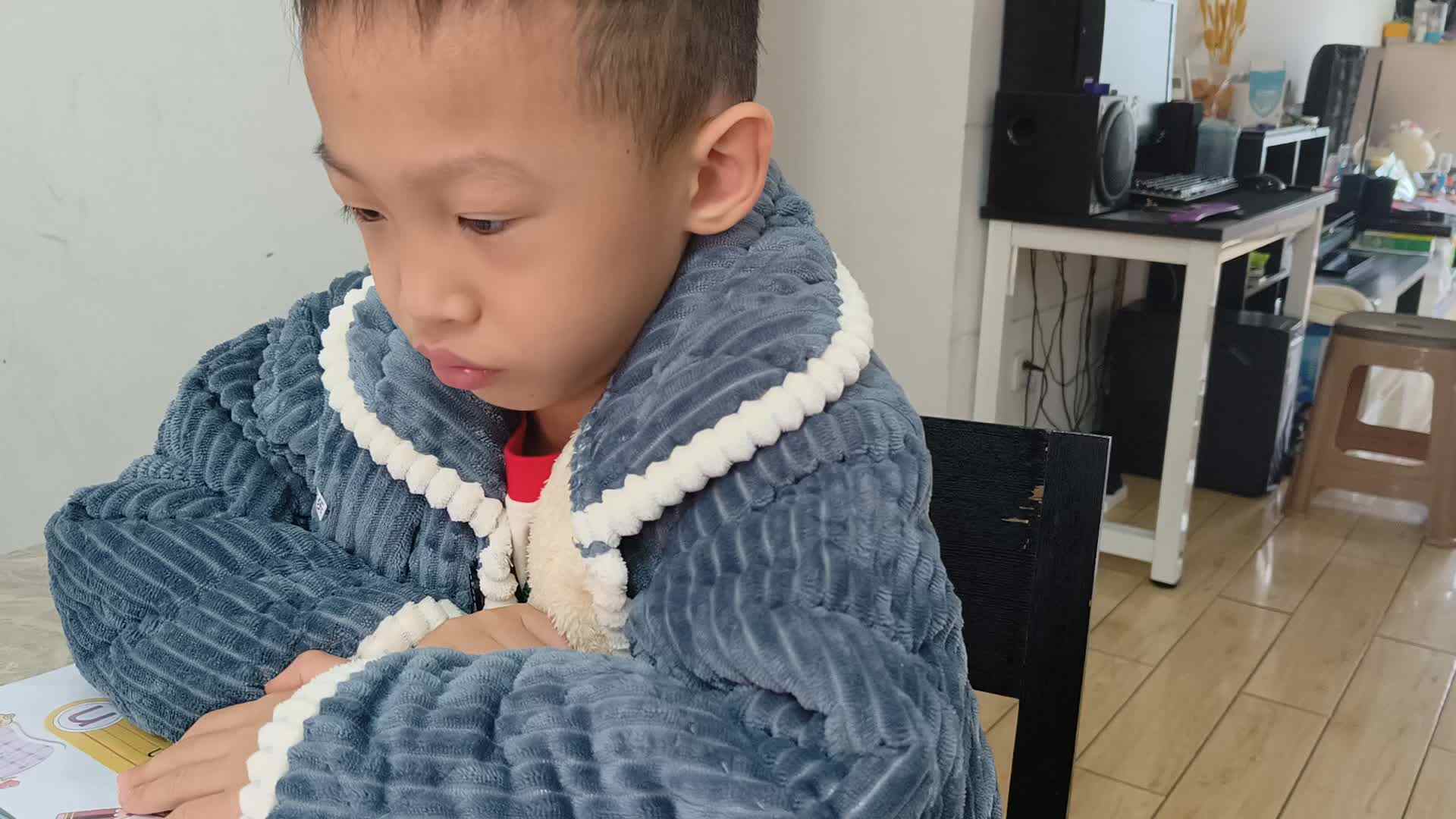 2023级学前B班张梓乐20221122闯关练习，复习声母n  l  的拼读与书写