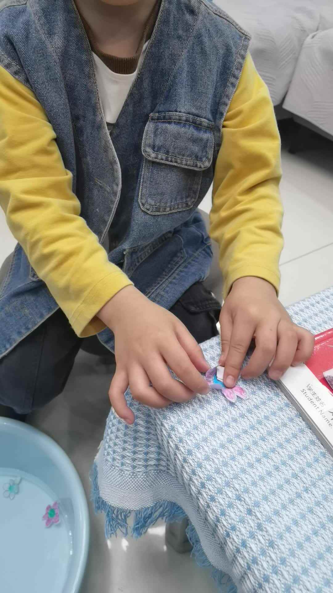 《水中开花》