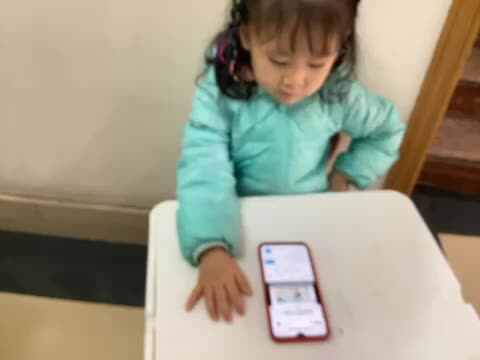 罗一:英文绘本《Lunch at school》