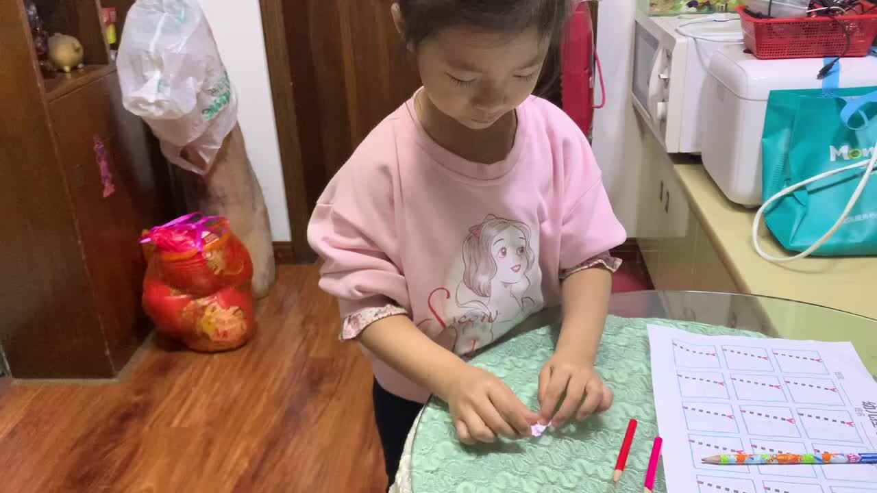 2022.11.3闯关练习科学小实验《水中开花》