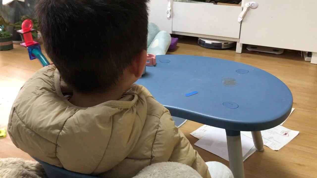 20221130中A班郭睿珩-游戏小手拍拍.mp4