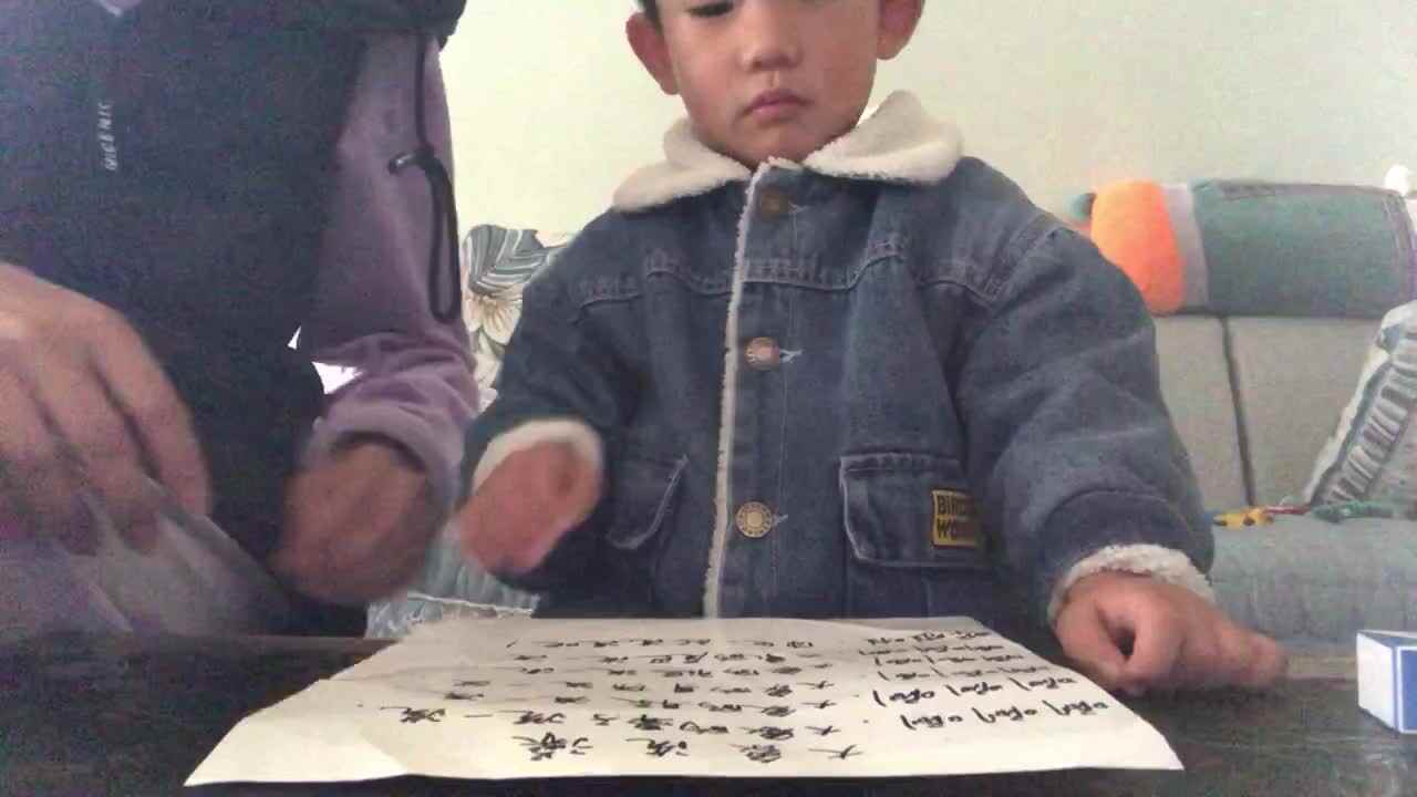 大象洗澡