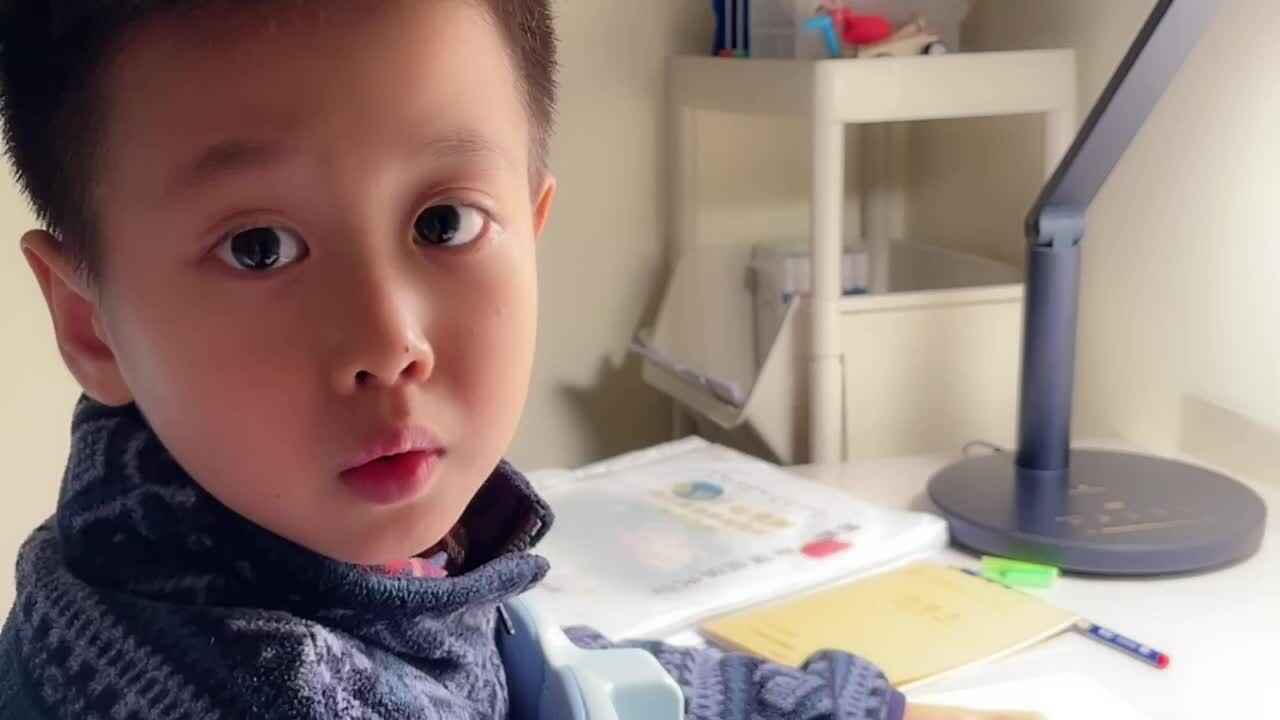 ⁣2023级B班20221107吴艺轩闯关练习-声母y.MOV