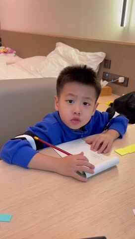 ⁣2023级B班20221113吴艺轩-8以内的分与合.MOV