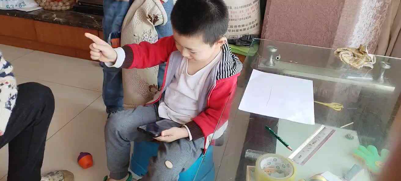 观看《电梯使用安全》