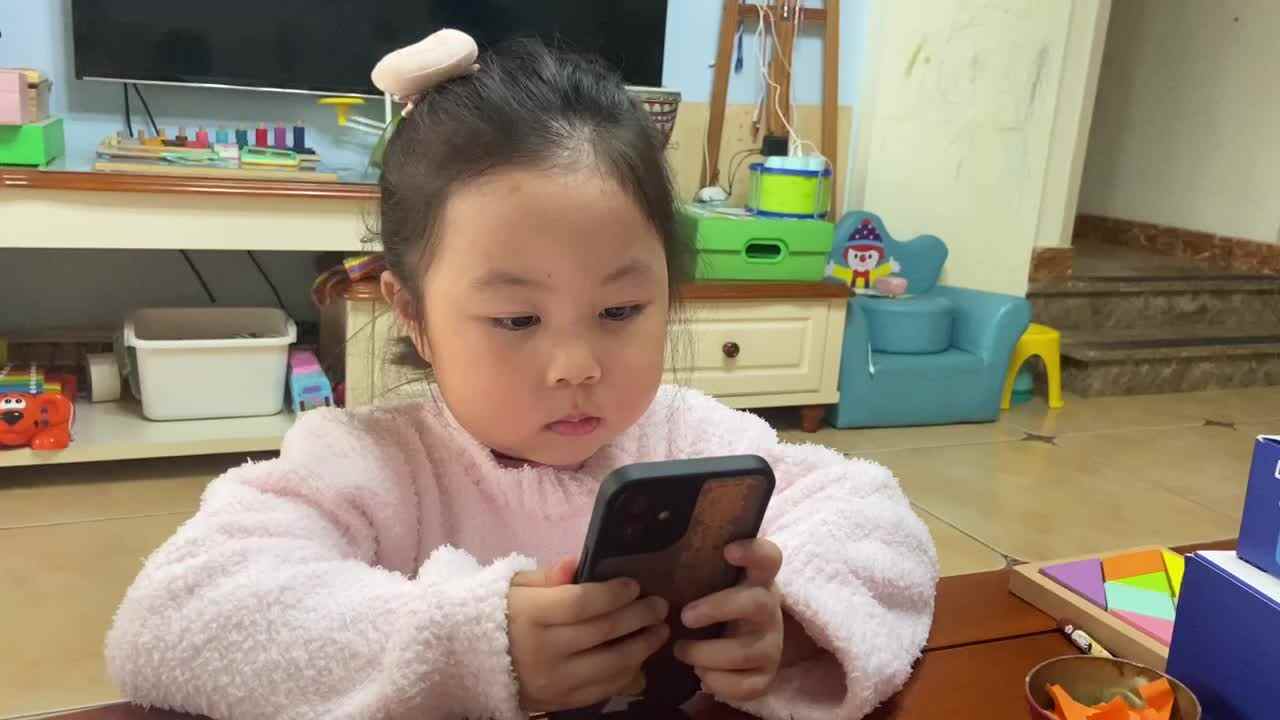 2022.11.4闯关练习-英文视频《警察》