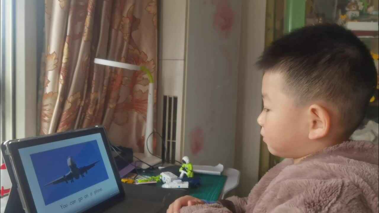 观看绘本 去一些地方