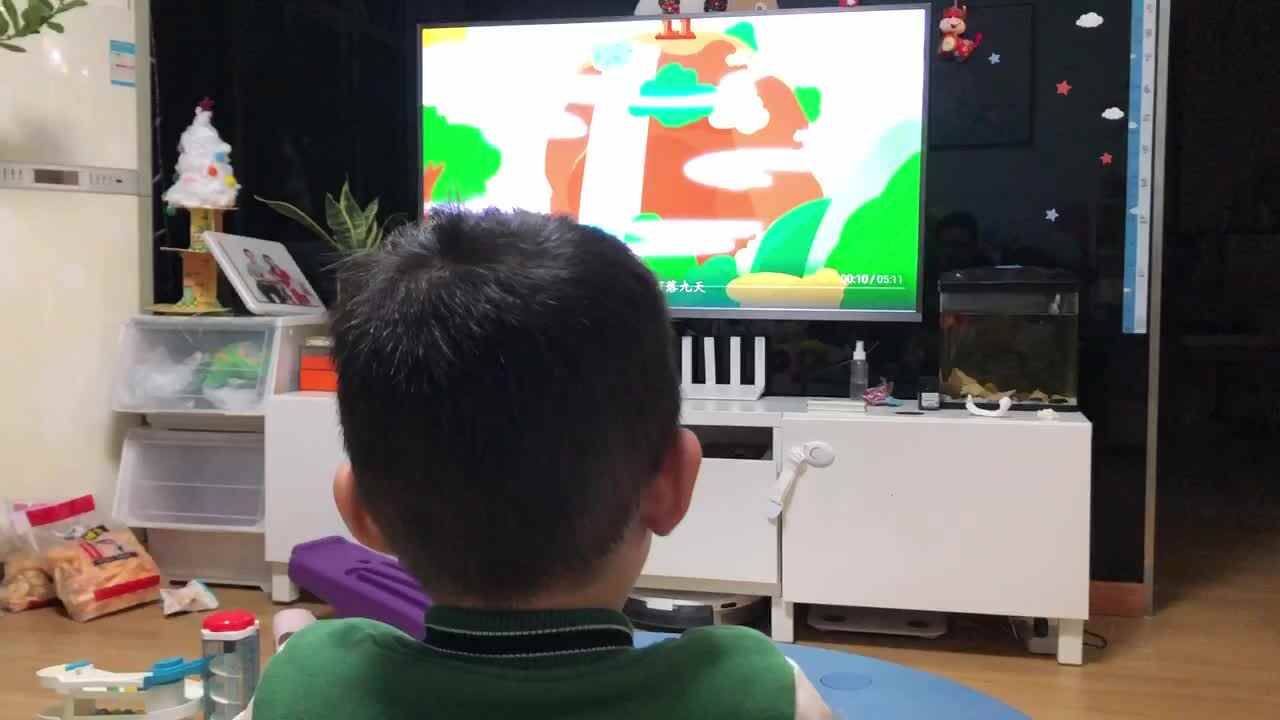 20221129中A班郭睿珩-观看和背诵古诗望洞庭.mp4