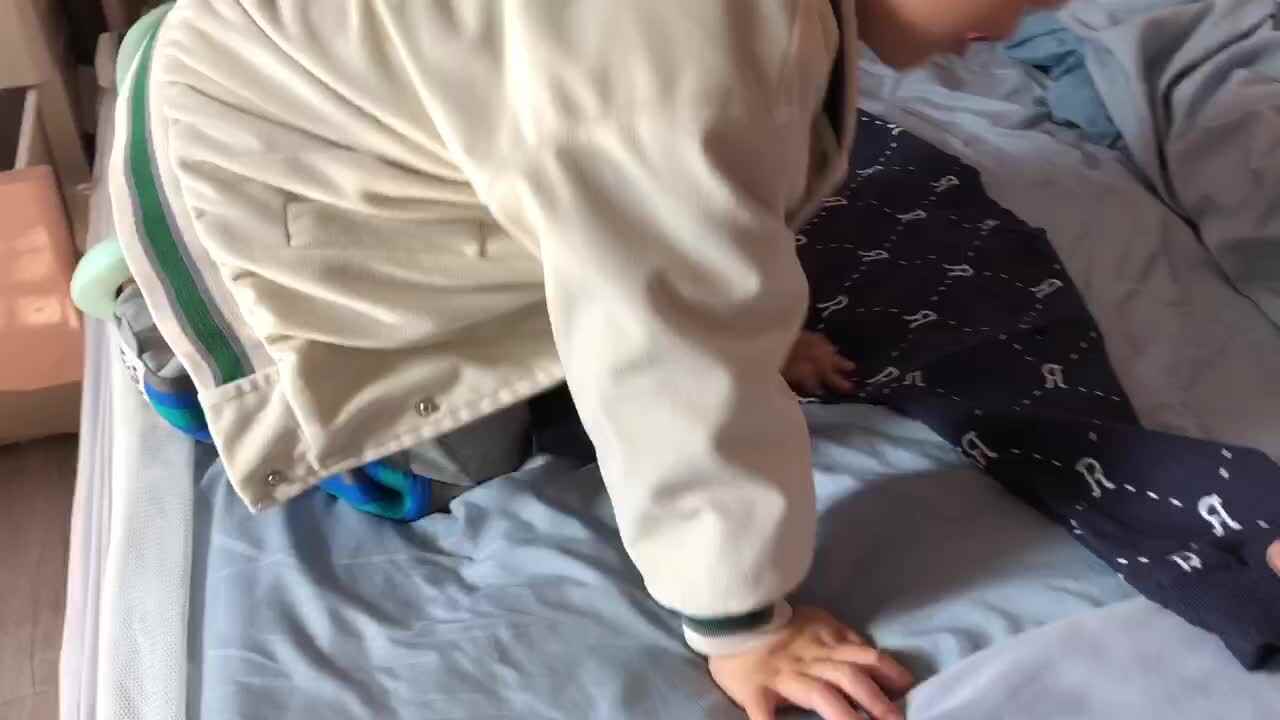 20221125中A班郭睿珩-动手叠衣服.mp4