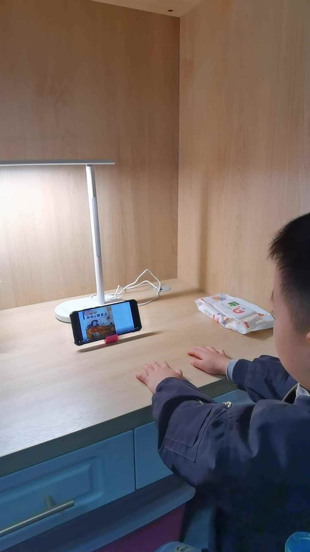 《蜘蛛和糖果店》