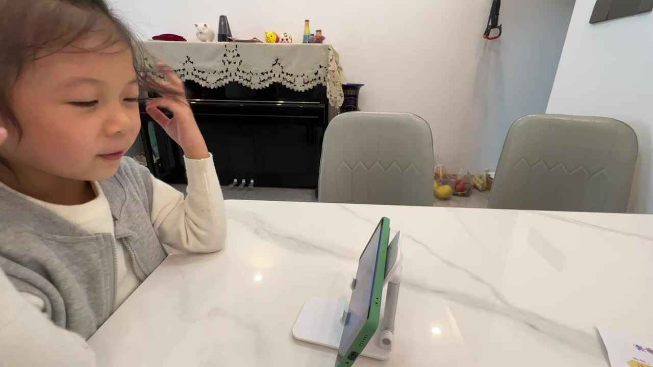 大班B班 王偲然 跟唱英文儿歌《jobs职业》