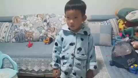 跟着歌一起跳