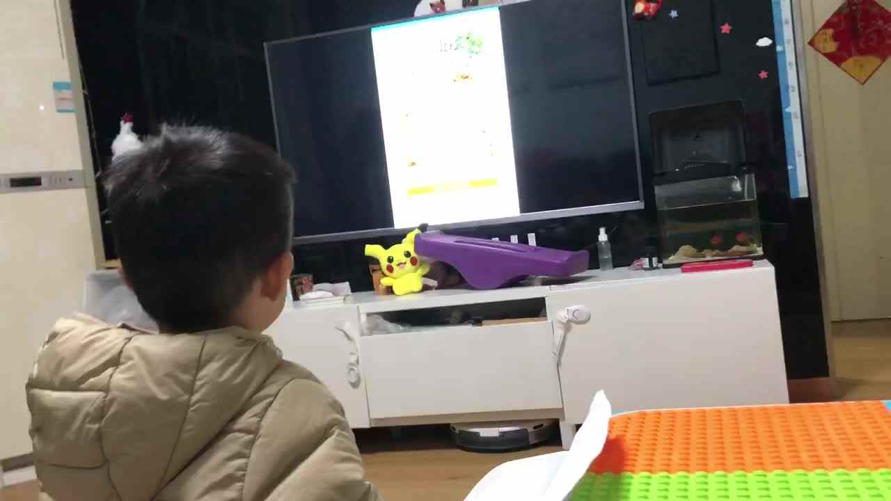 20221205中A班郭睿珩-跟读Plains Animals.mp4