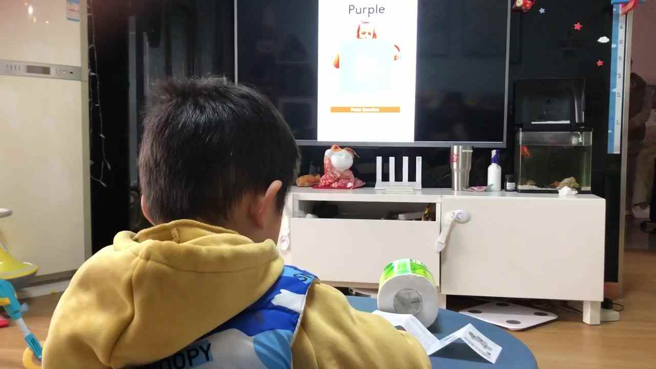 20221223中A班郭睿珩-观看&跟读-Purple 紫色.mp4