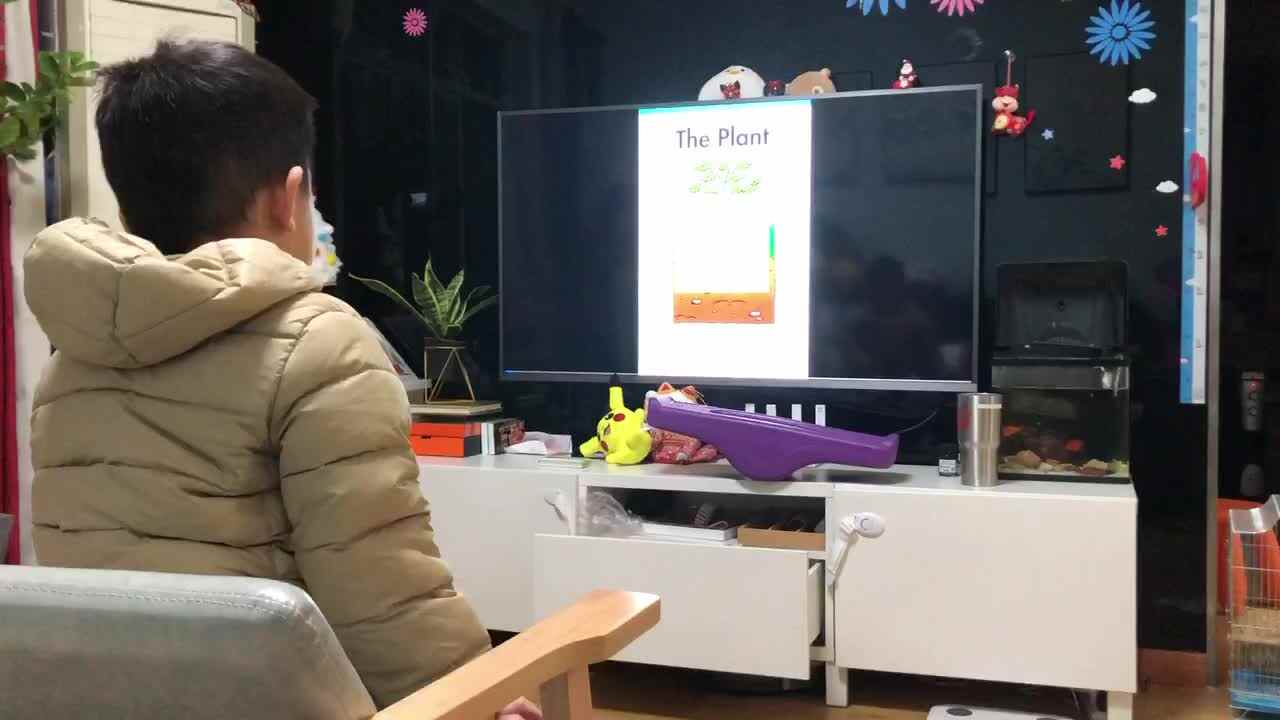 20221208中A班郭睿珩-观看&amp;amp;指读The Plant.mp4