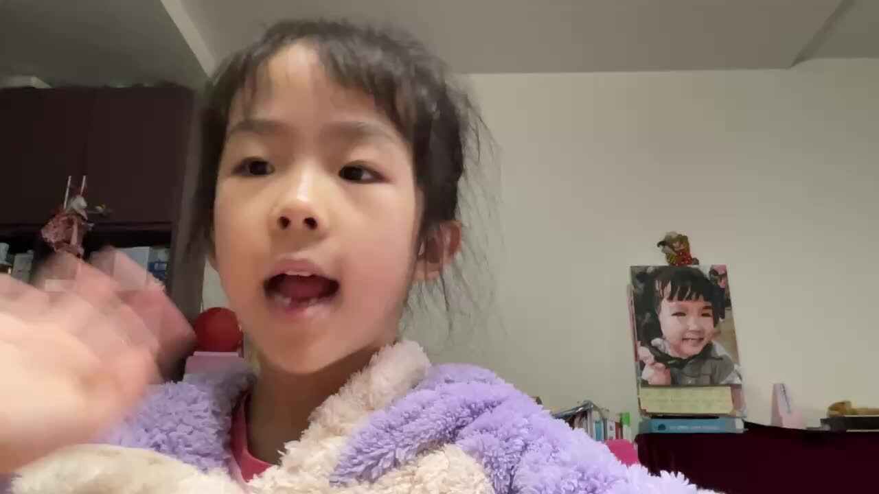鲨鱼英语《磨耳朵视频跟读：沙子城堡》