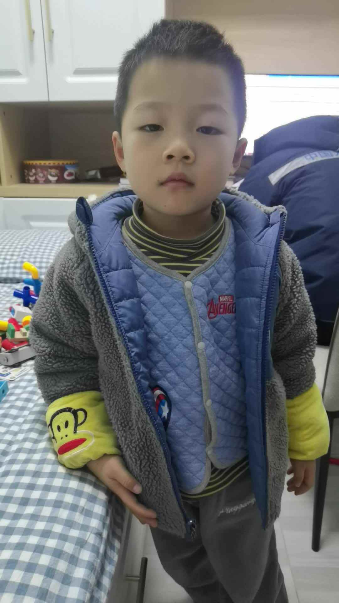 《忙碌的星星工厂》