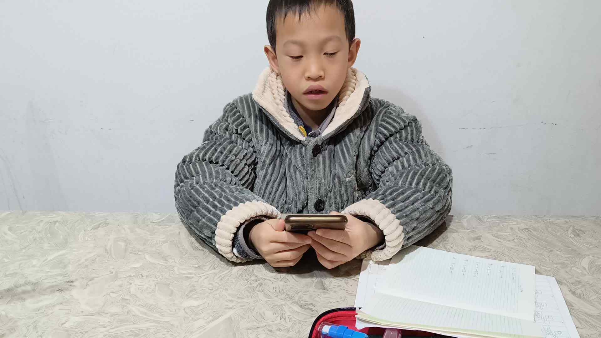 2023级学前B班张梓乐20221228复习复韵母ui αo的发音儿歌，音节拼读，书写
