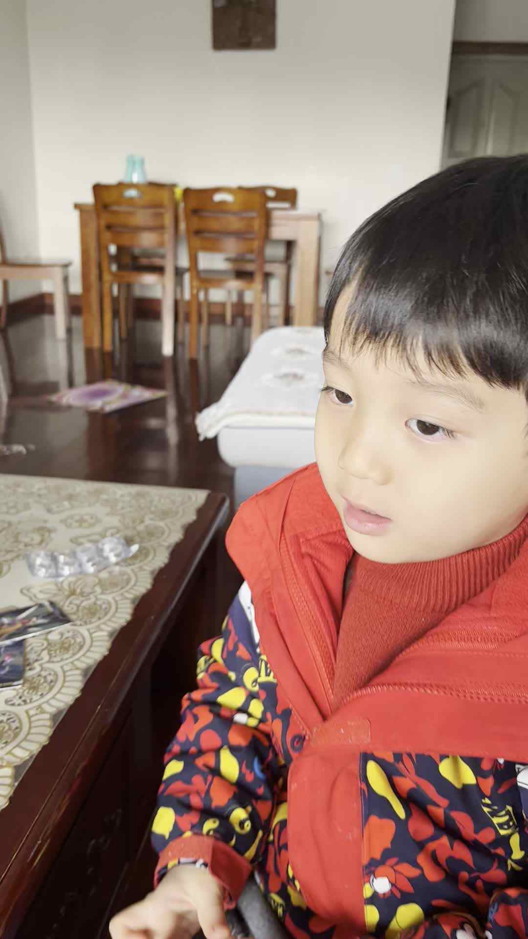 12月5日昌奕乐复述故事《蚂蚁与西瓜》