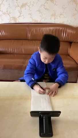 ⁣2023级B班20221213吴艺轩闯关练习-拼音.MOV