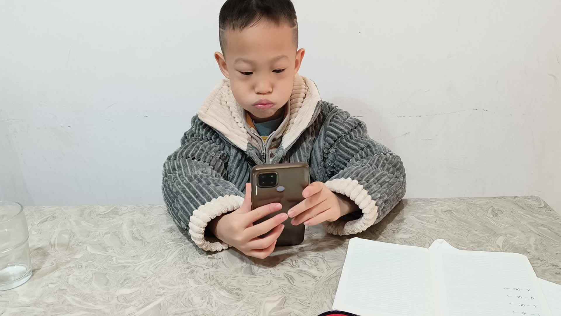 2023级学前B班张梓乐20221230复习ie ue的发音儿歌，音节拼读，书写