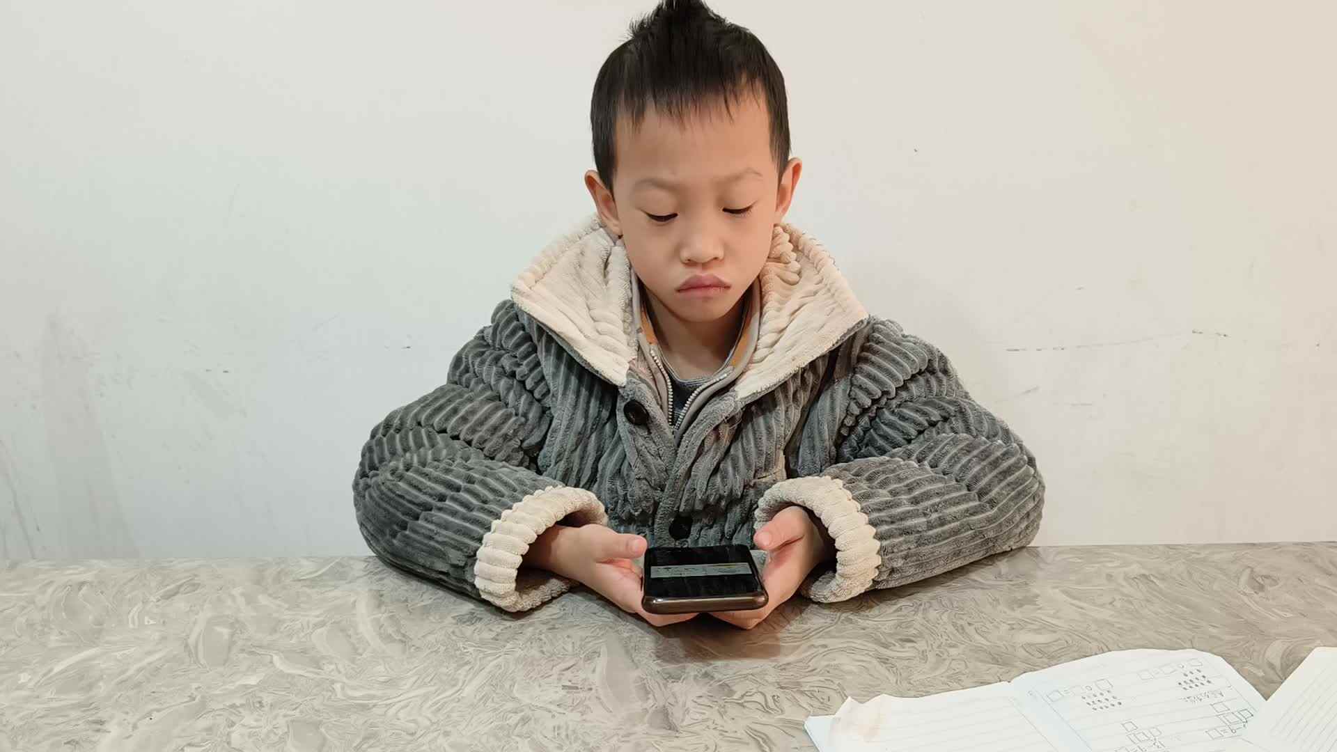 2023级学前B班张梓乐20221219闯关练习，学习前鼻韵母un的发音儿歌，书写，四声调，拼读